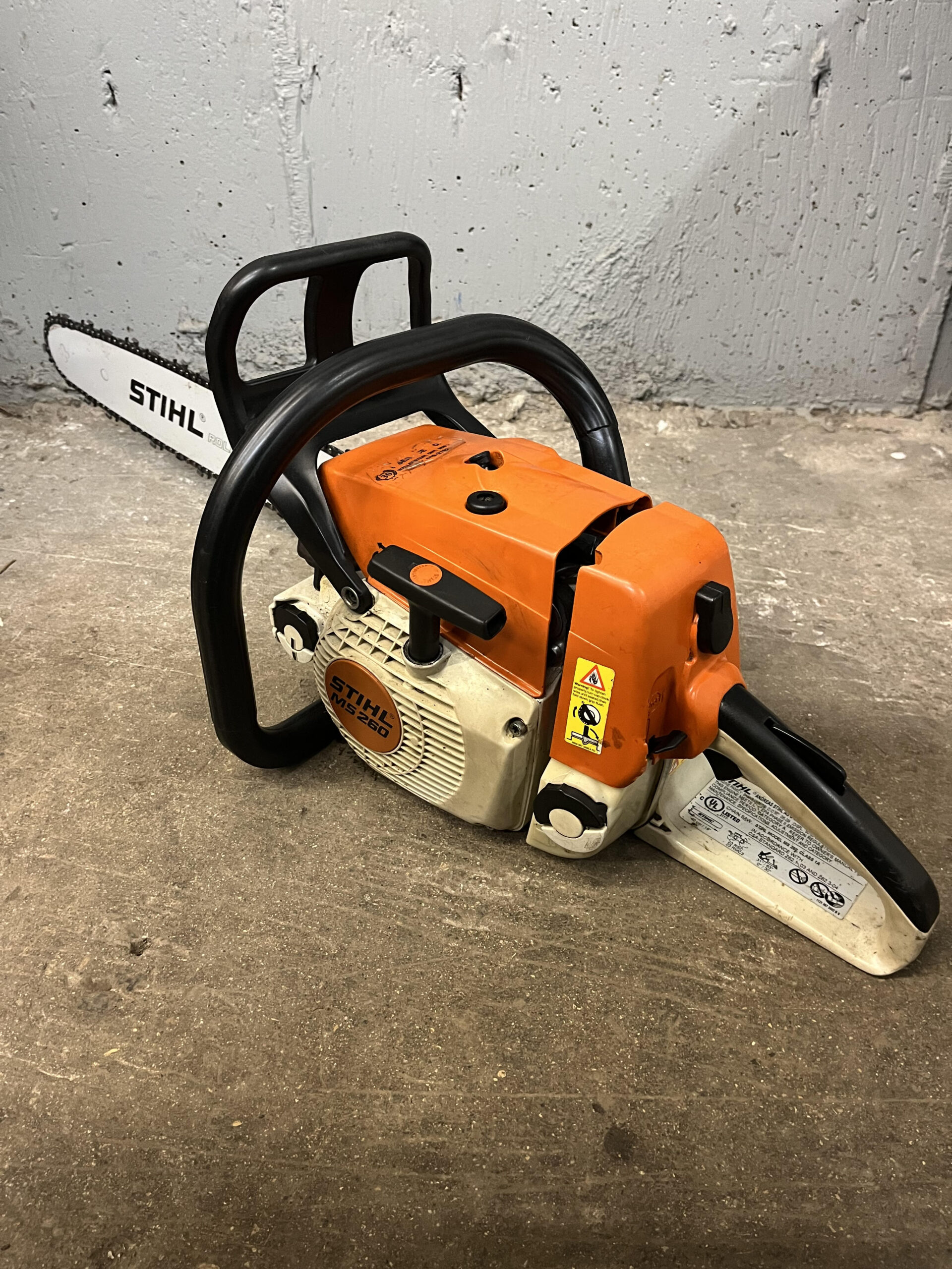 MS260 chainsaw with 18” bar! 